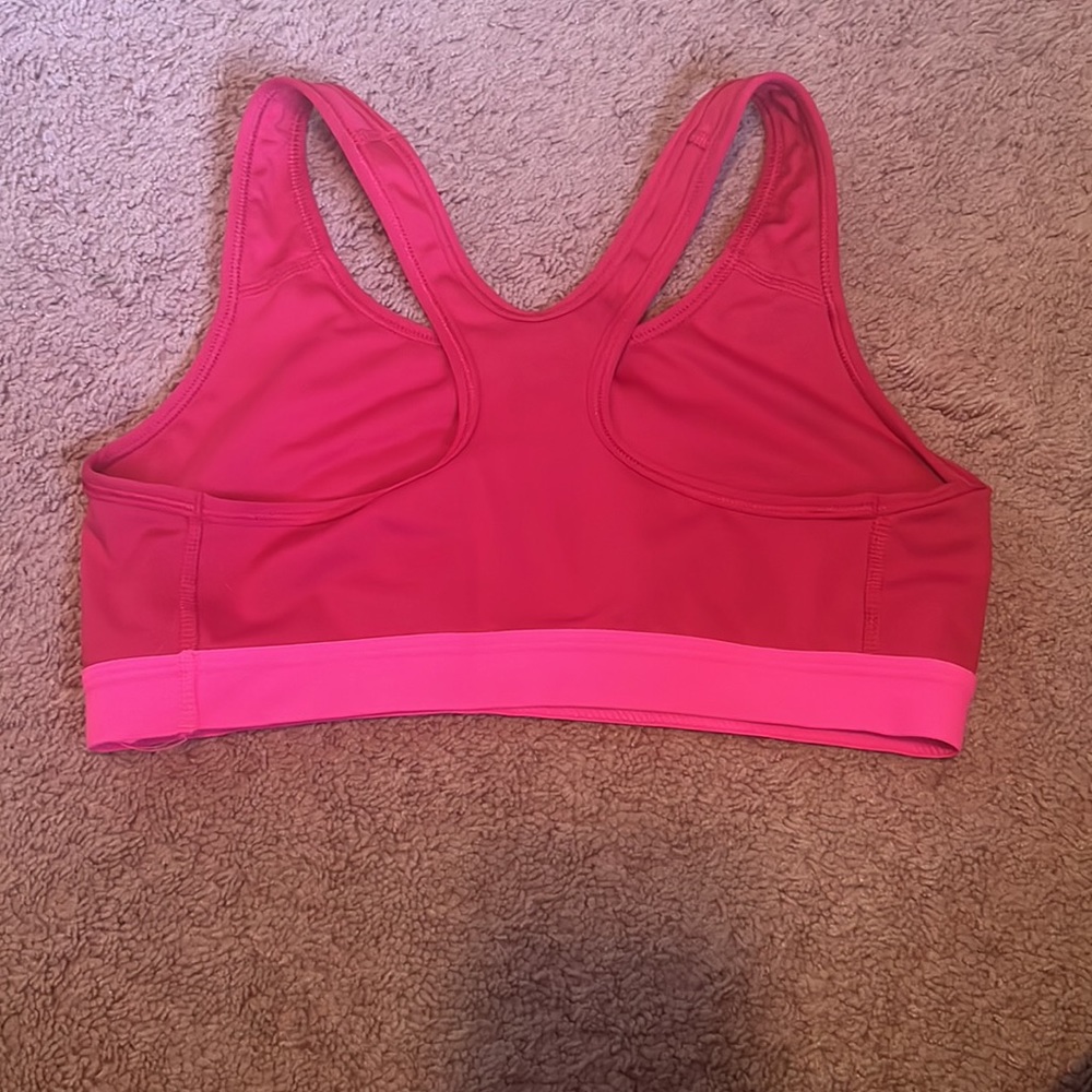 Ladies Nike Sports Bra! - Picture 2 of 3
